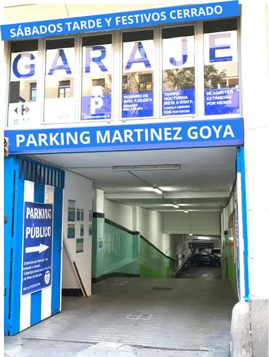 Entrada al Parking Martínez Goya-aparcamiento público ubicado en el barrio de Goya